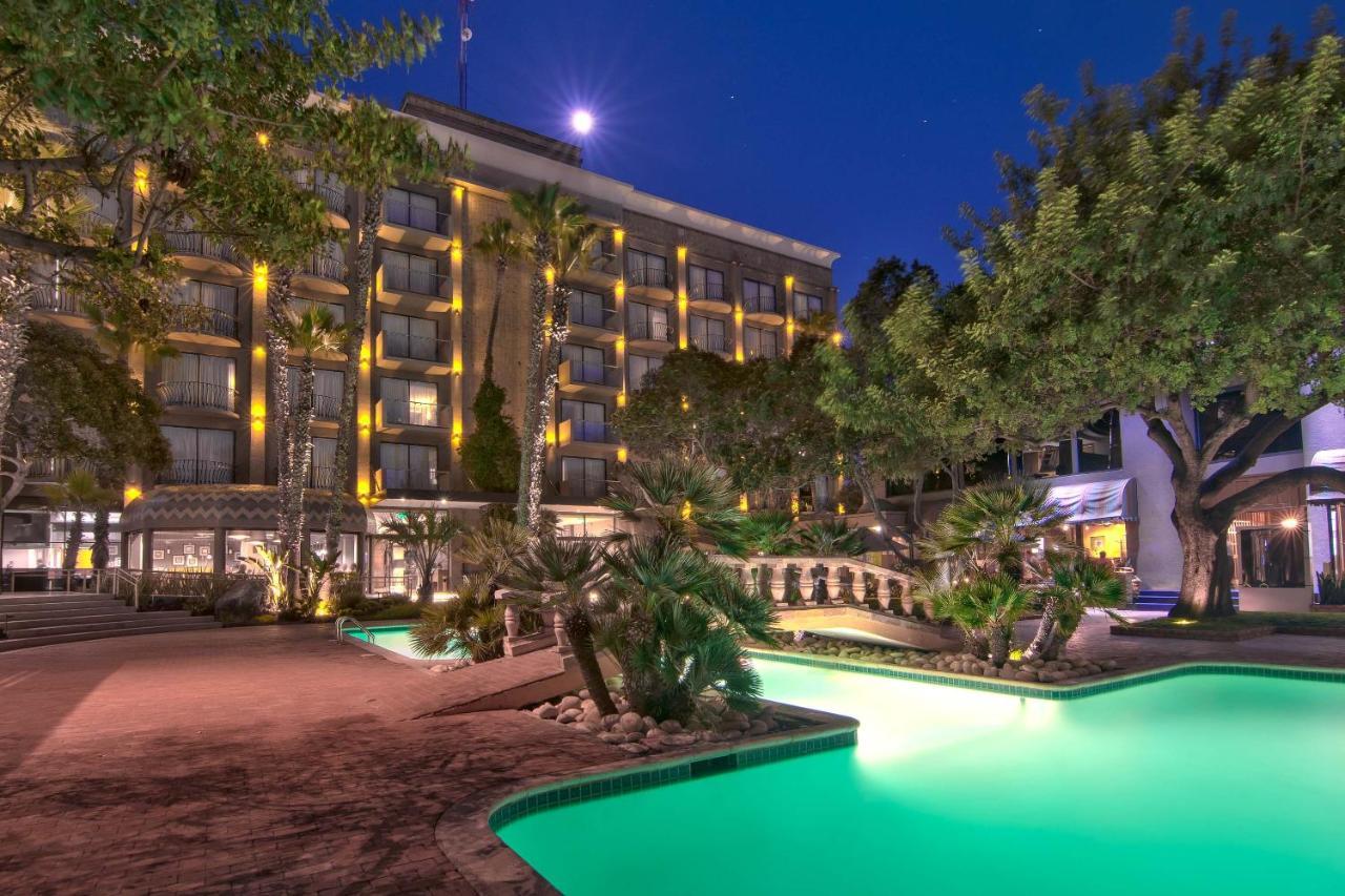 Hotel Lucerna Tijuana Esterno foto