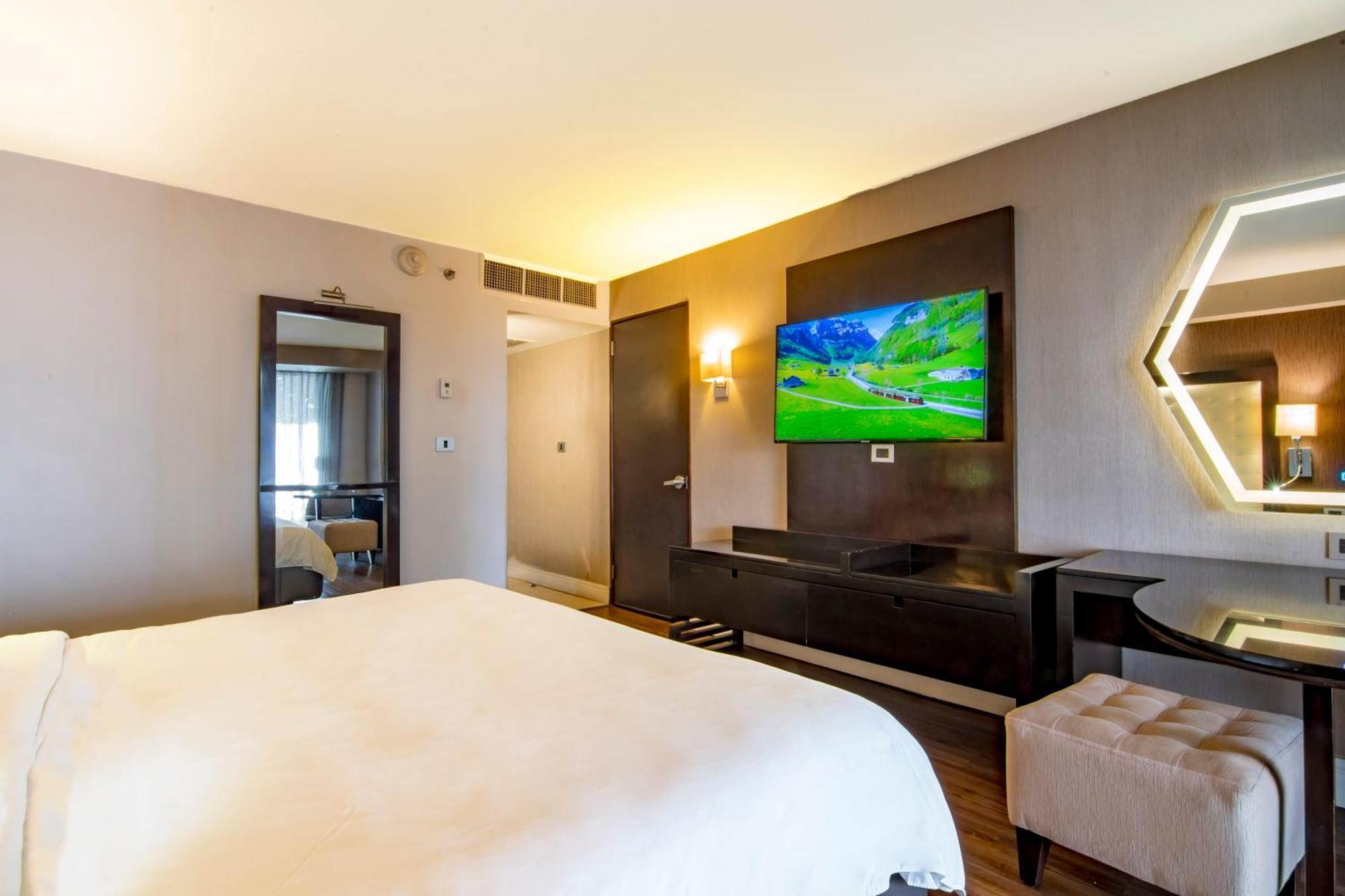 Hotel Lucerna Tijuana Esterno foto